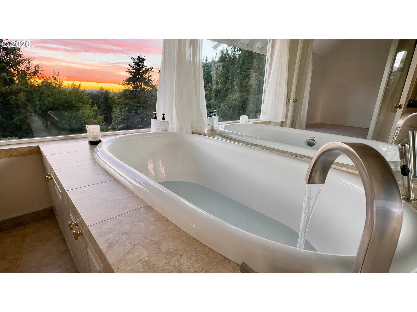 18 NORTHVIEW CT