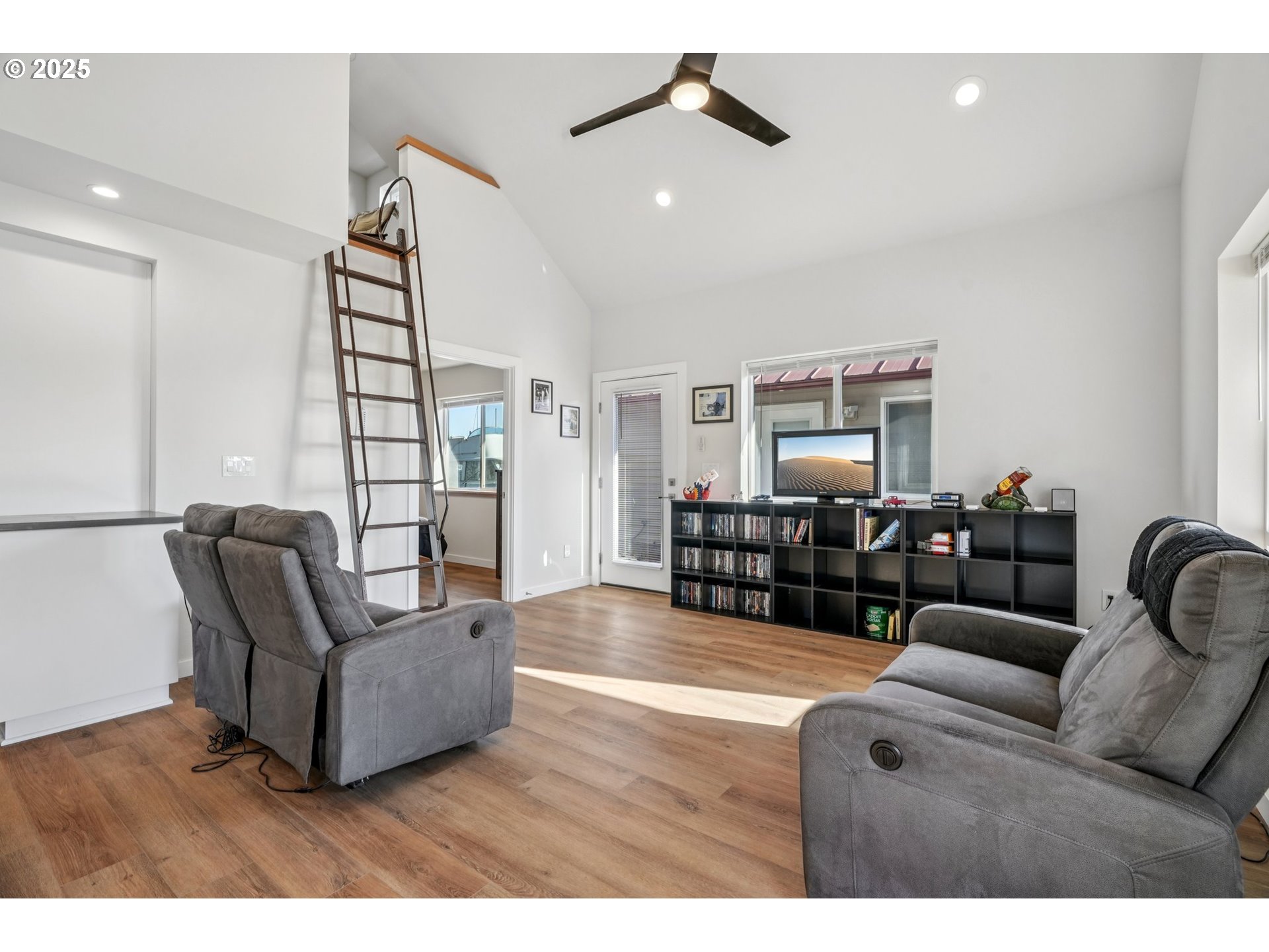 34326 Johnson Landing RD E-1