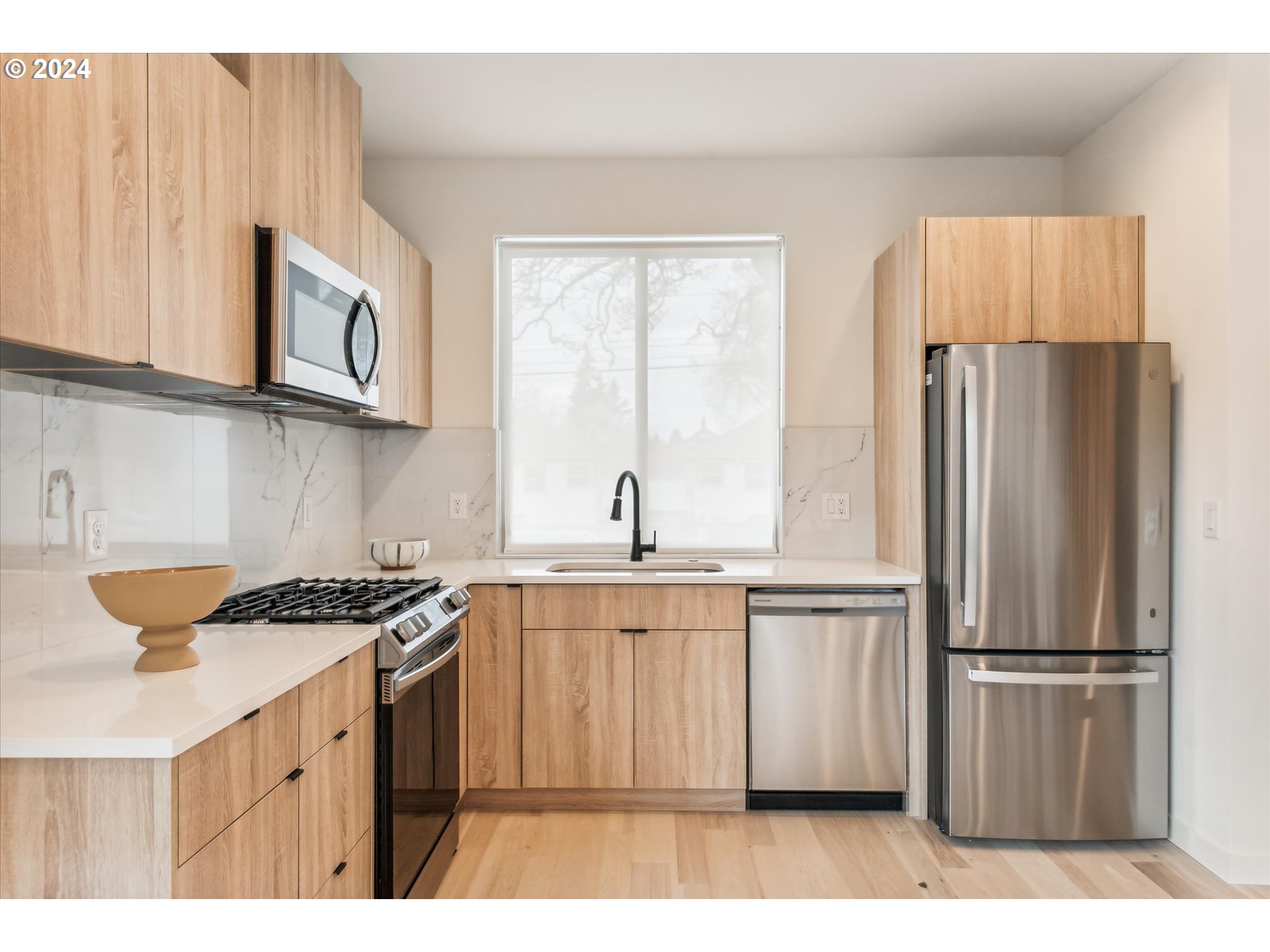 5078 SE WOODSTOCK BLVD