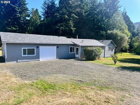 A home in Coos Bay