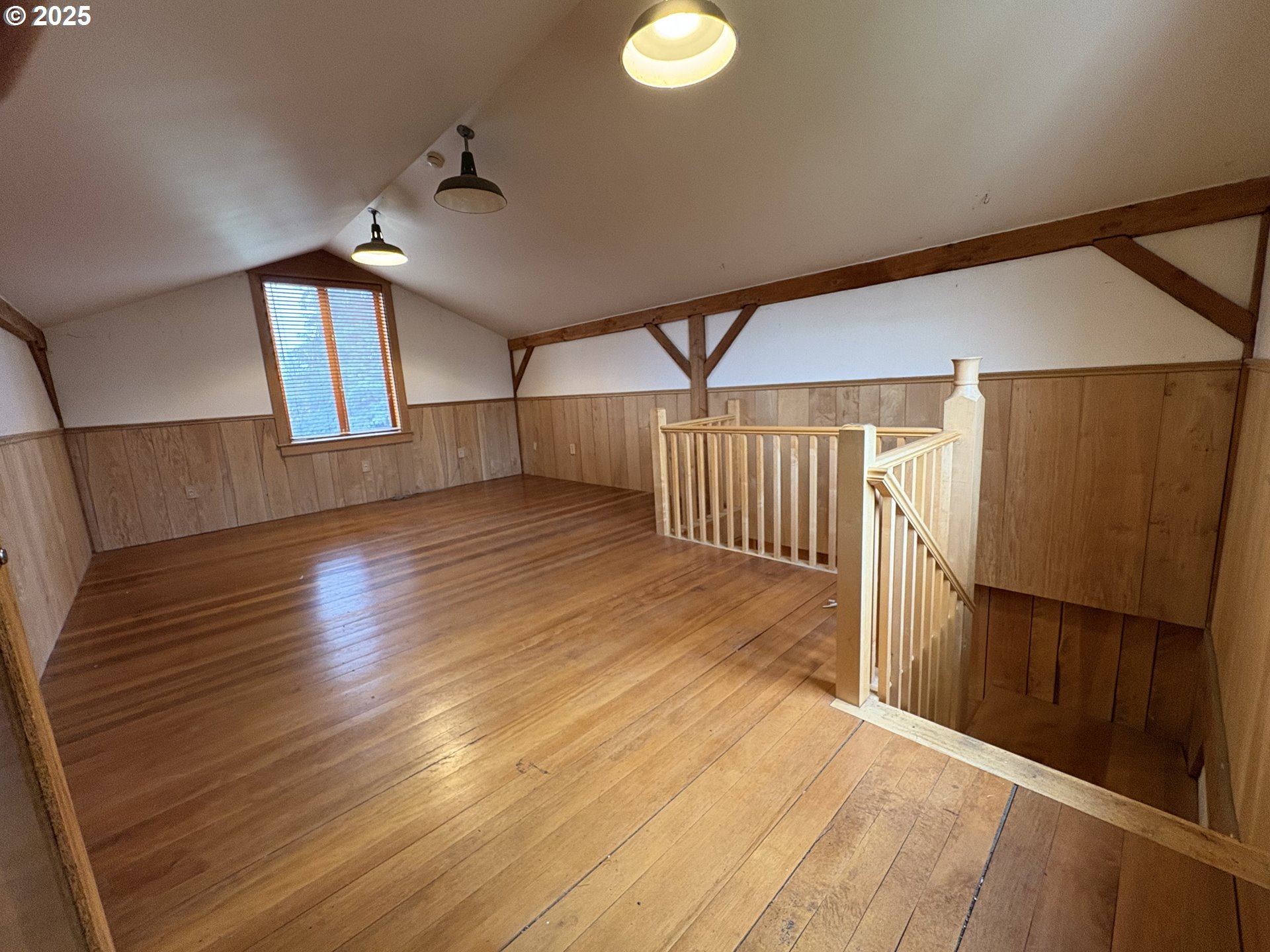 Stayton, Oregon 97383, United States, 4 Bedrooms Bedrooms, ,2 BathroomsBathrooms,Residential,Active,255211