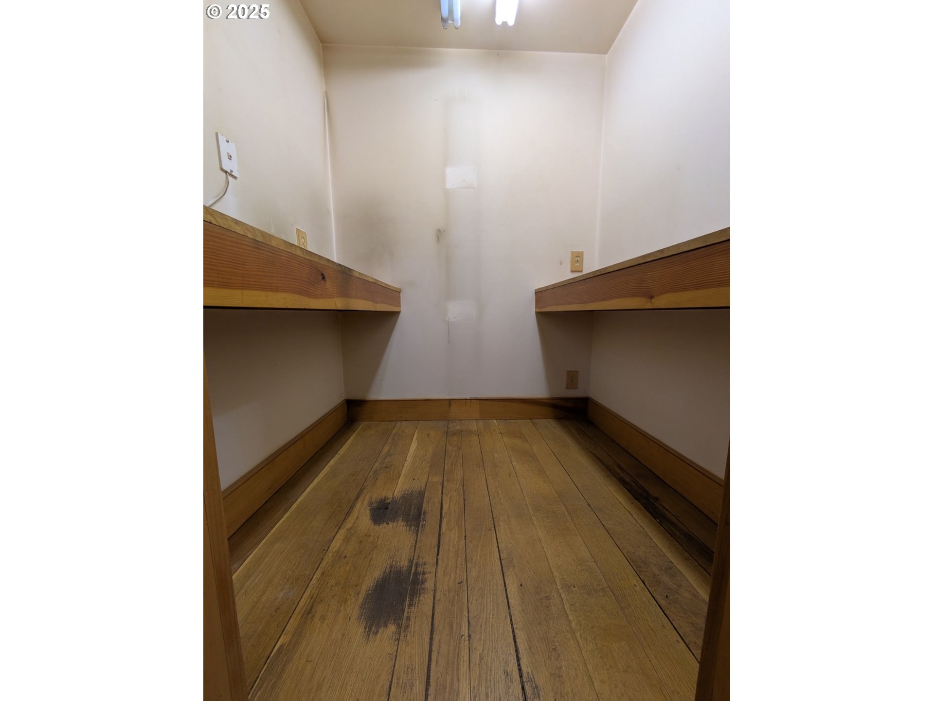 Stayton, Oregon 97383, United States, 4 Bedrooms Bedrooms, ,2 BathroomsBathrooms,Residential,Active,255211