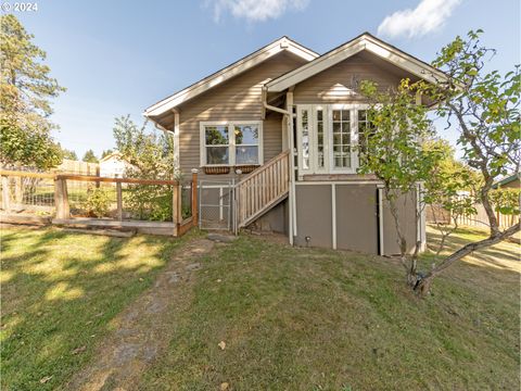 A home in Vernonia