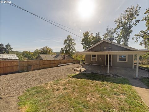 A home in Vernonia