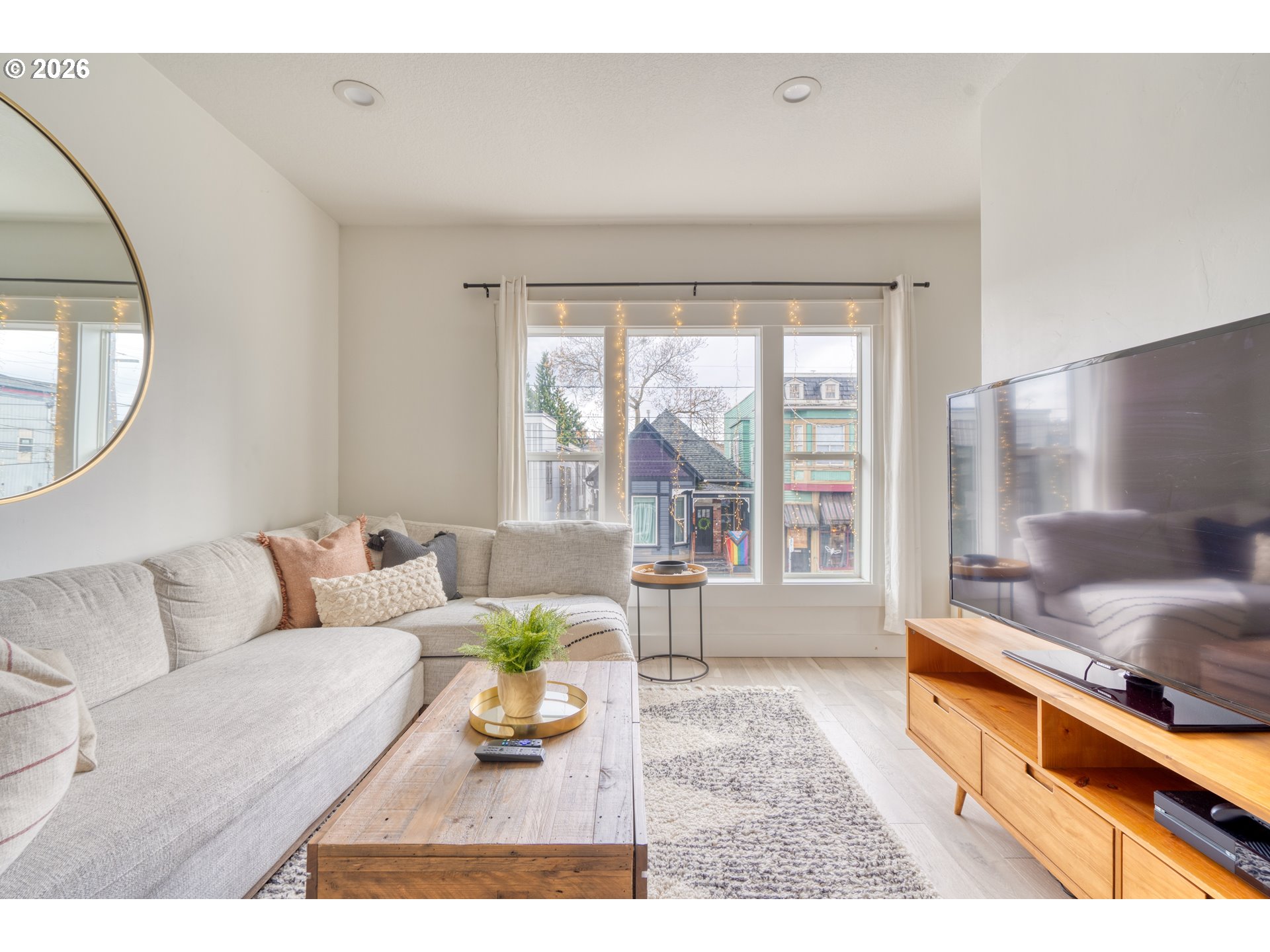 2008/2010 SE 11TH AVE