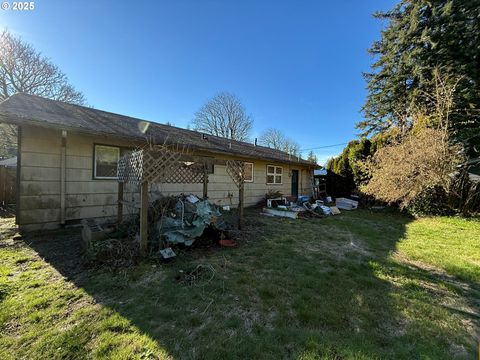 A home in Coos Bay