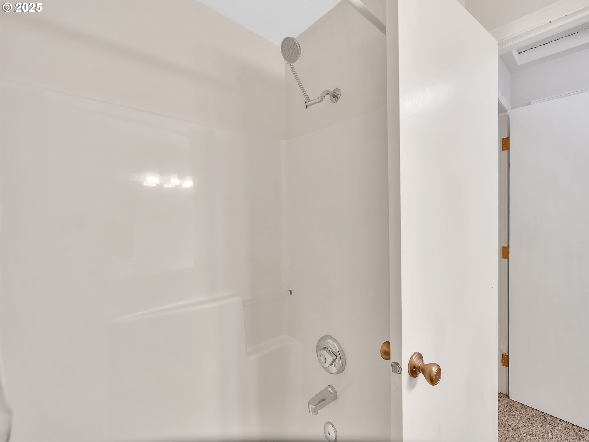 Portland, Oregon 97202, United States, 2 Bedrooms Bedrooms, ,3 BathroomsBathrooms,Residential,Active,235368