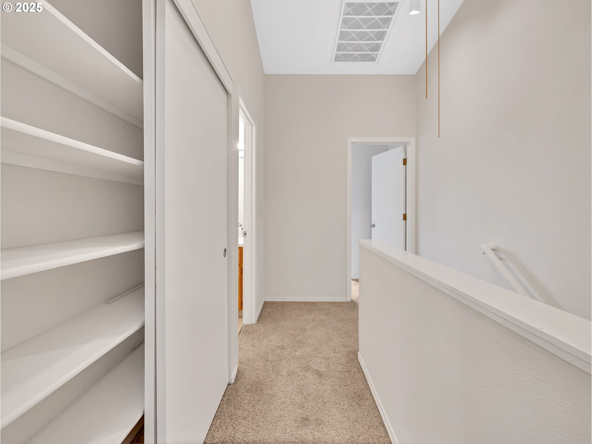 Portland, Oregon 97202, United States, 2 Bedrooms Bedrooms, ,3 BathroomsBathrooms,Residential,Active,235368