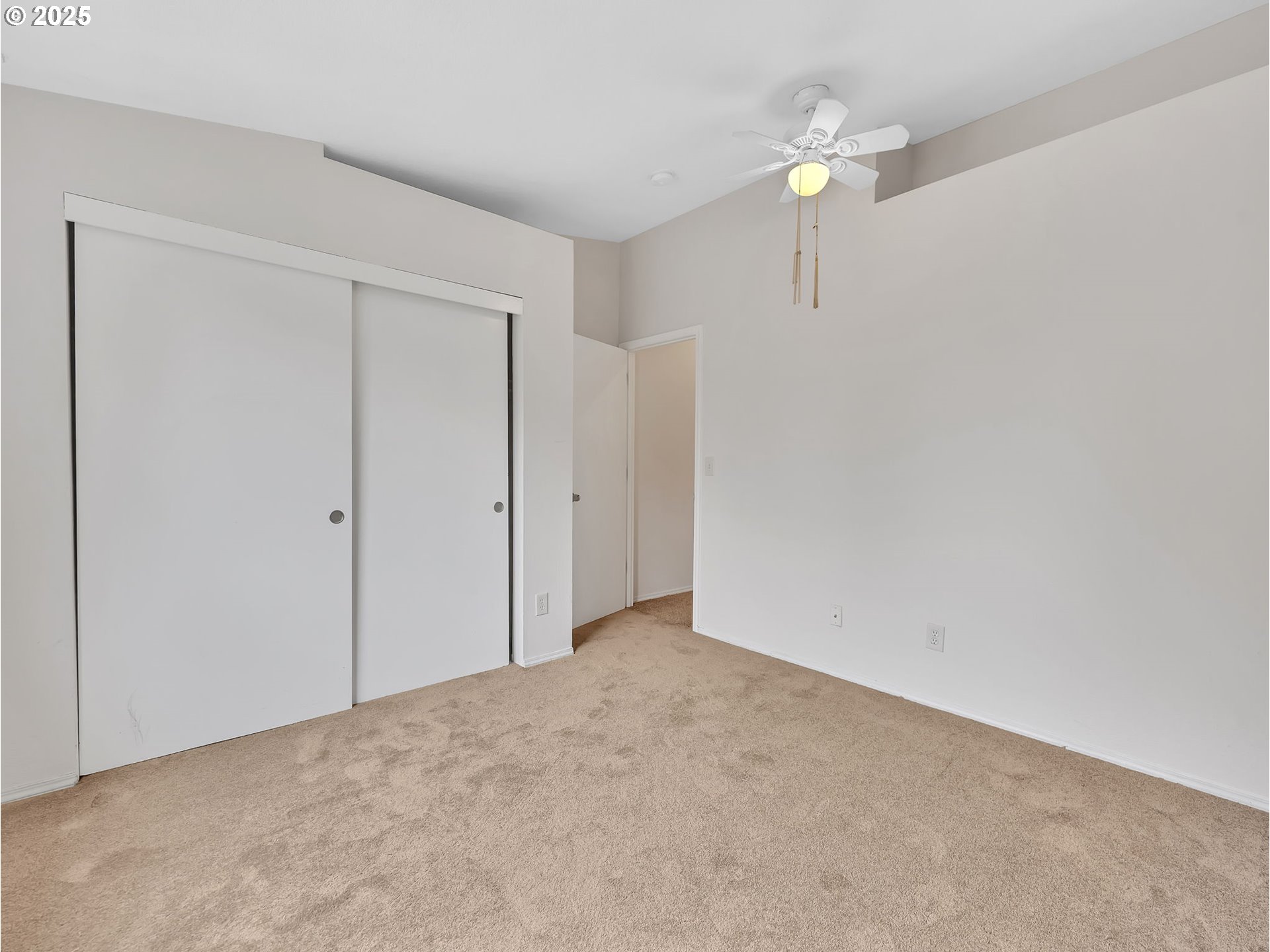 Portland, Oregon 97202, United States, 2 Bedrooms Bedrooms, ,3 BathroomsBathrooms,Residential,Active,235368