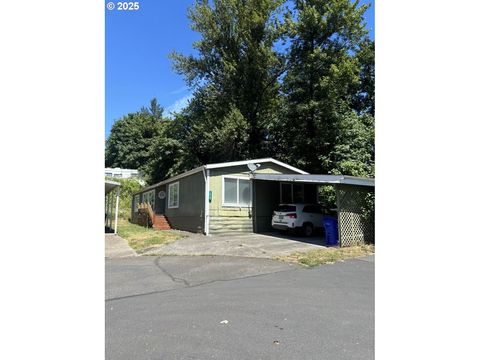 A home in Clackamas