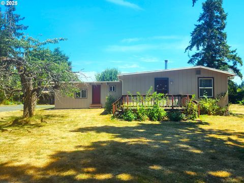 Photo of 38717 Dexter Rd, Dexter, OR 97431 (MLS # 353376794)