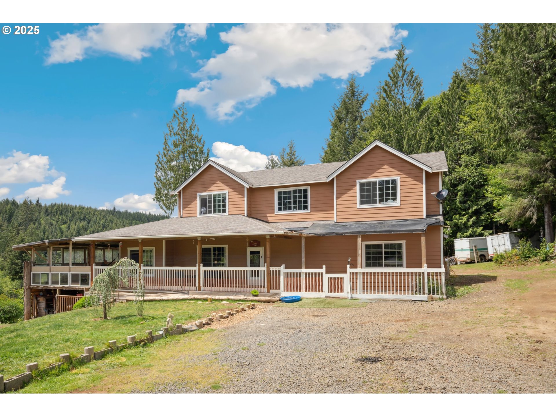 1407 SLIDE CREEK RD