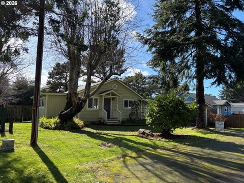 770 9TH ST SE Bandon OR 97411