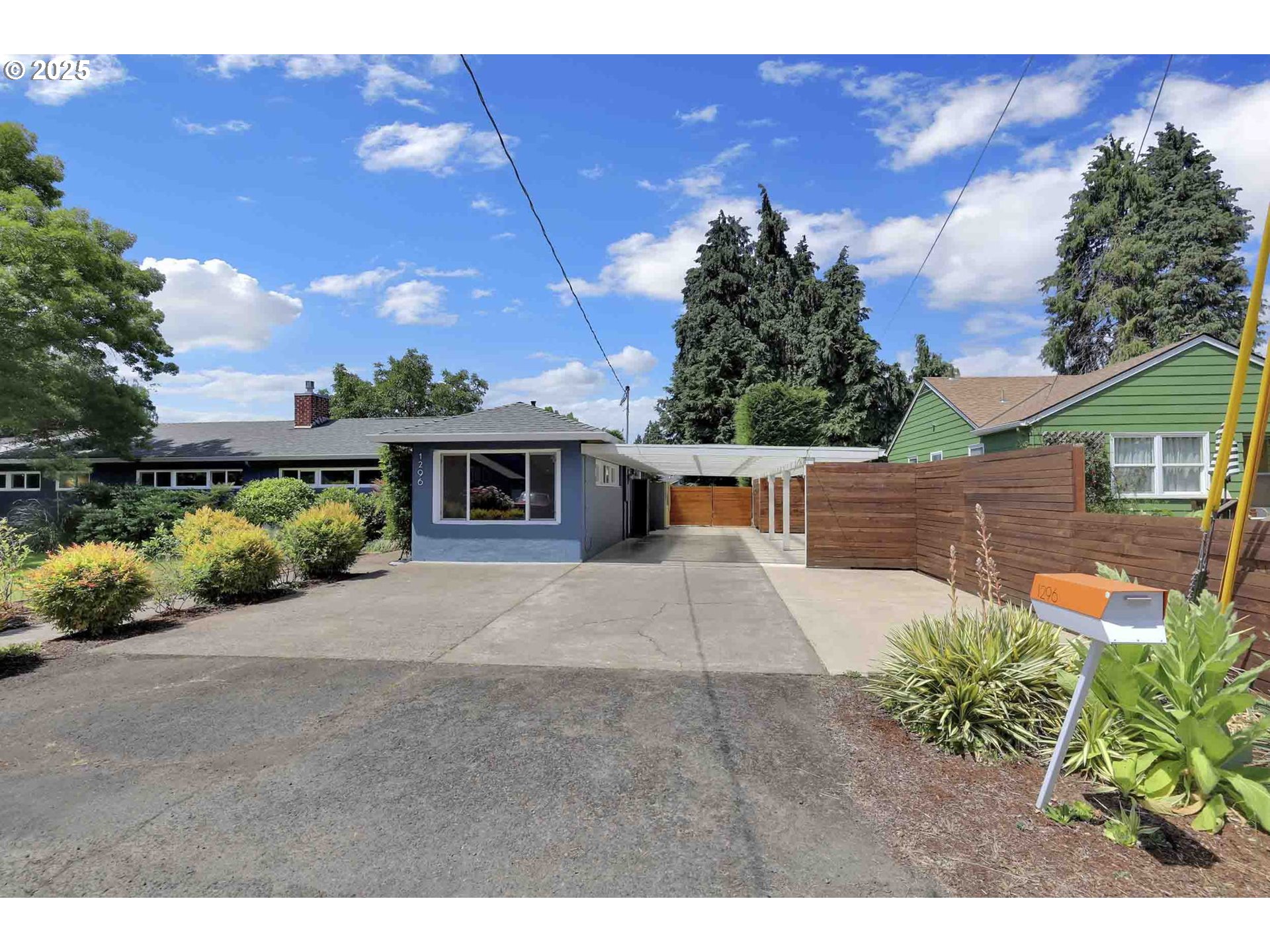 1296 EVERGREEN DR