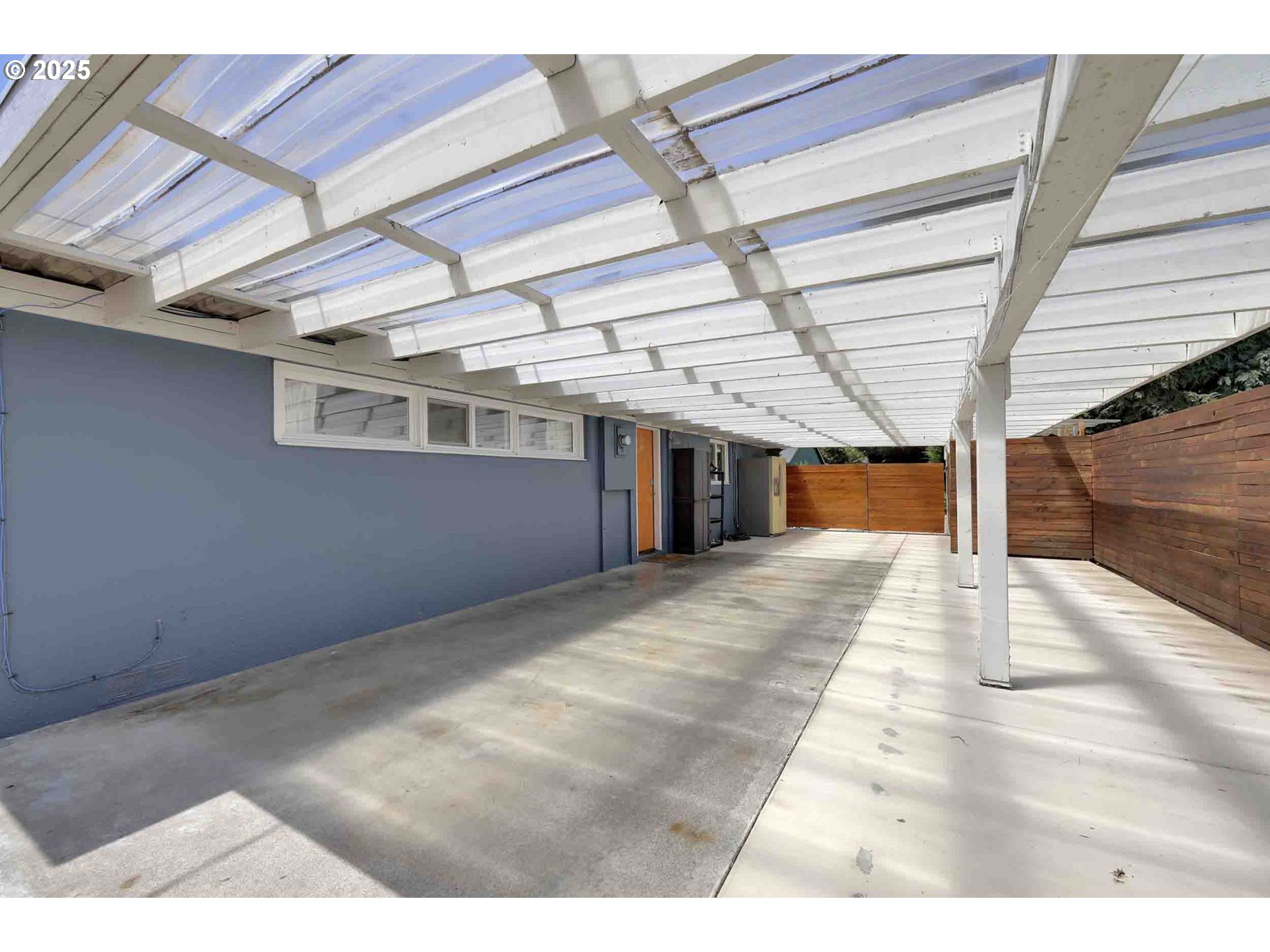 1296 EVERGREEN DR