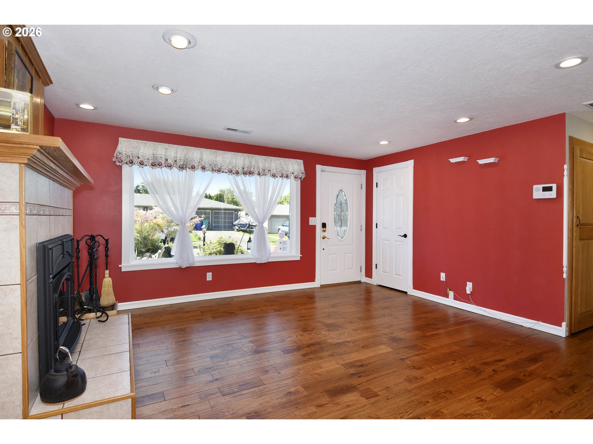 1504 NE VILLAGE SQUIRE CT