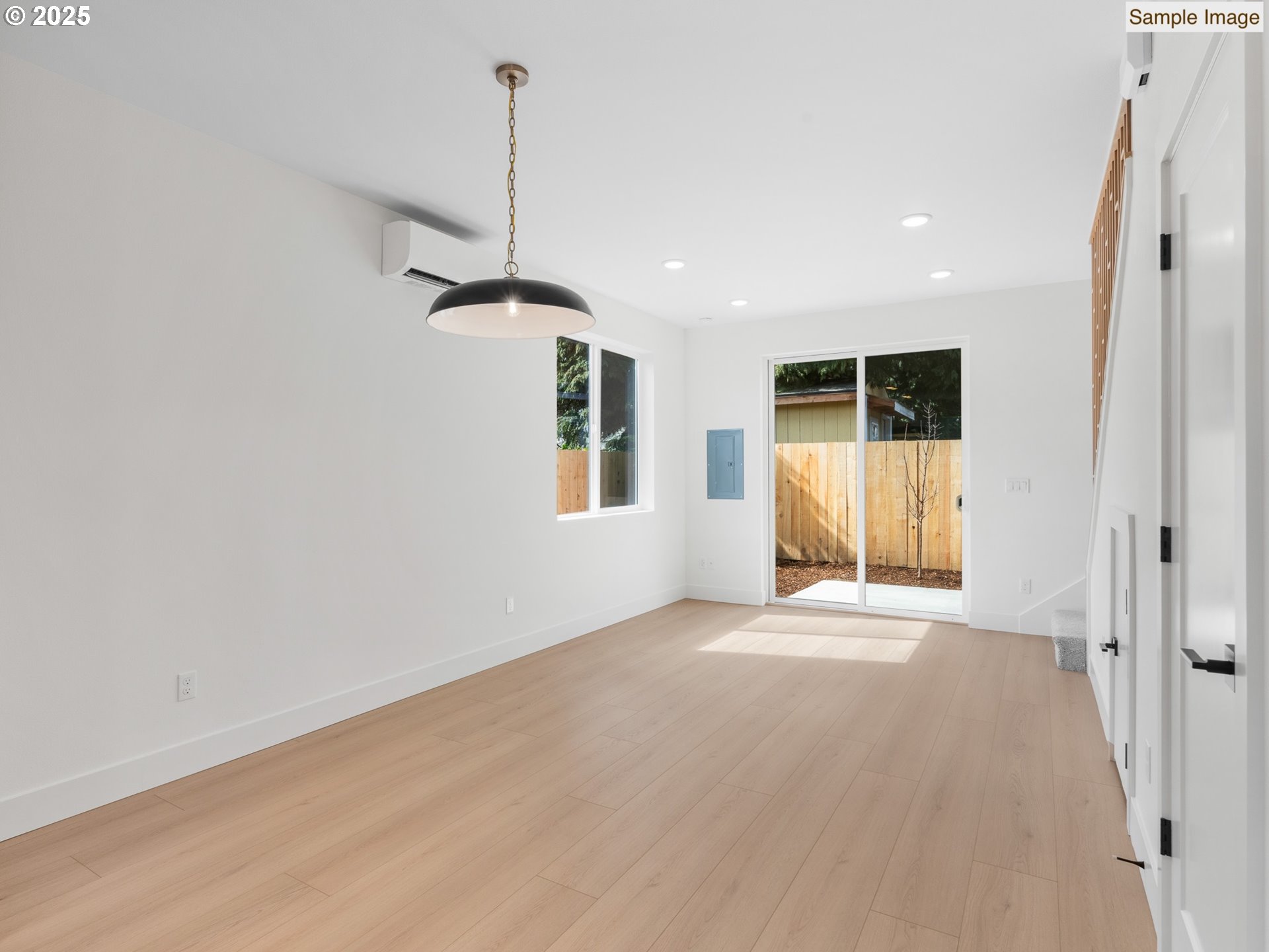 1662 SE Umatilla ST 4