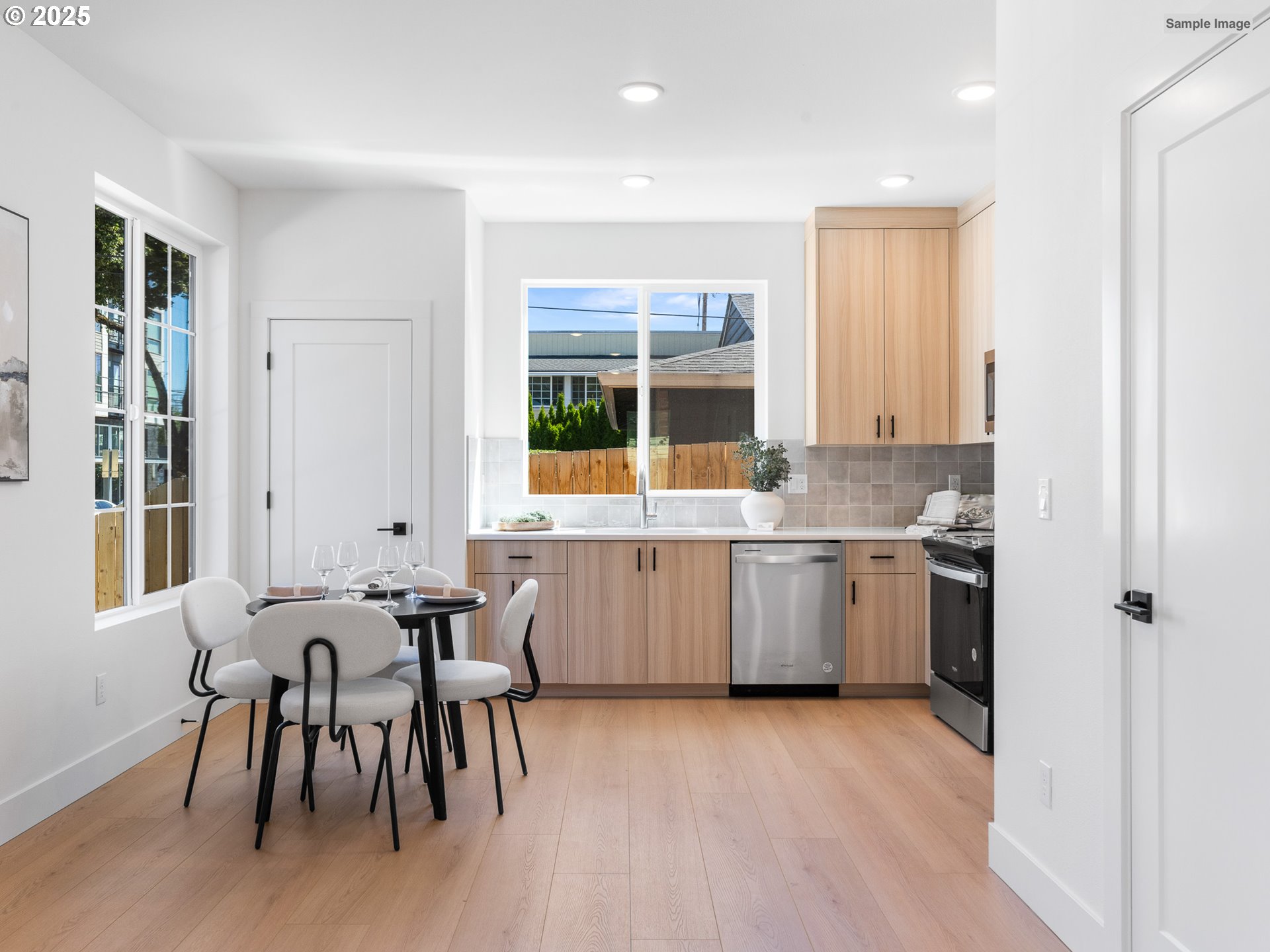 1662 SE Umatilla ST 4