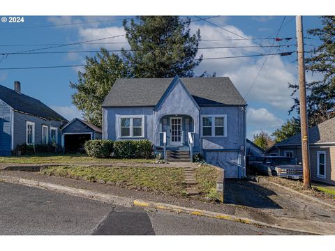 A home in Coquille