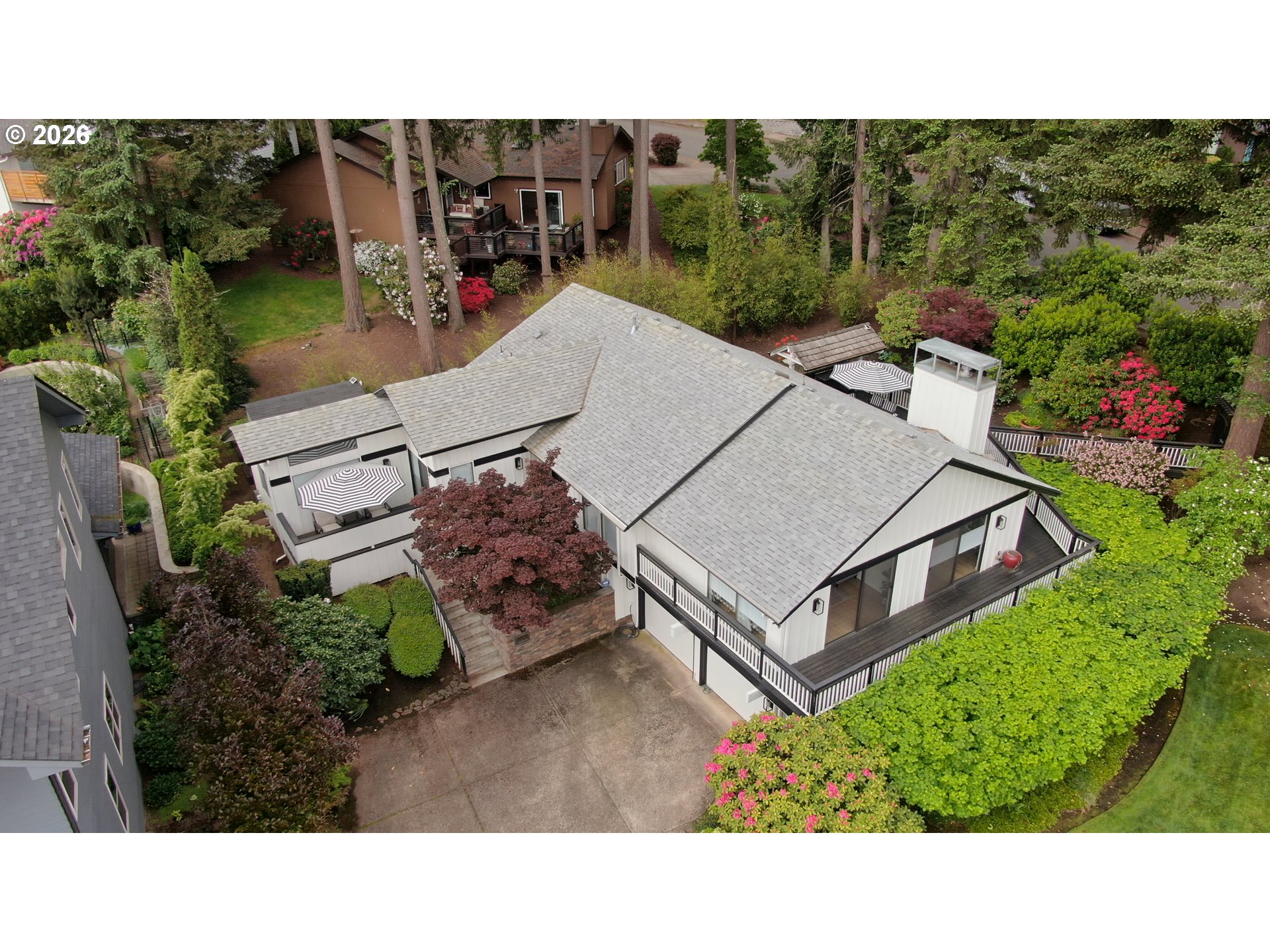 2496 PANORAMA DR