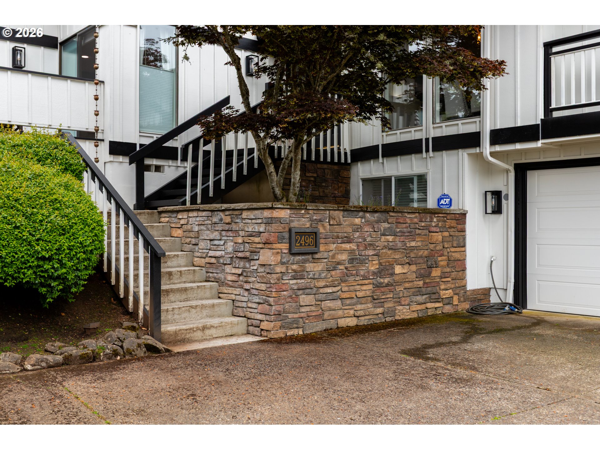 2496 PANORAMA DR