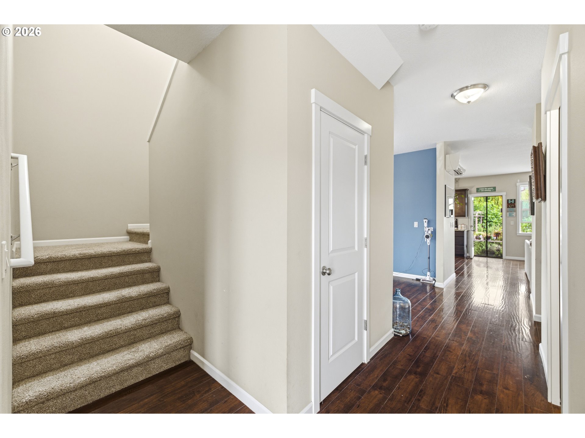 905 DALE CT