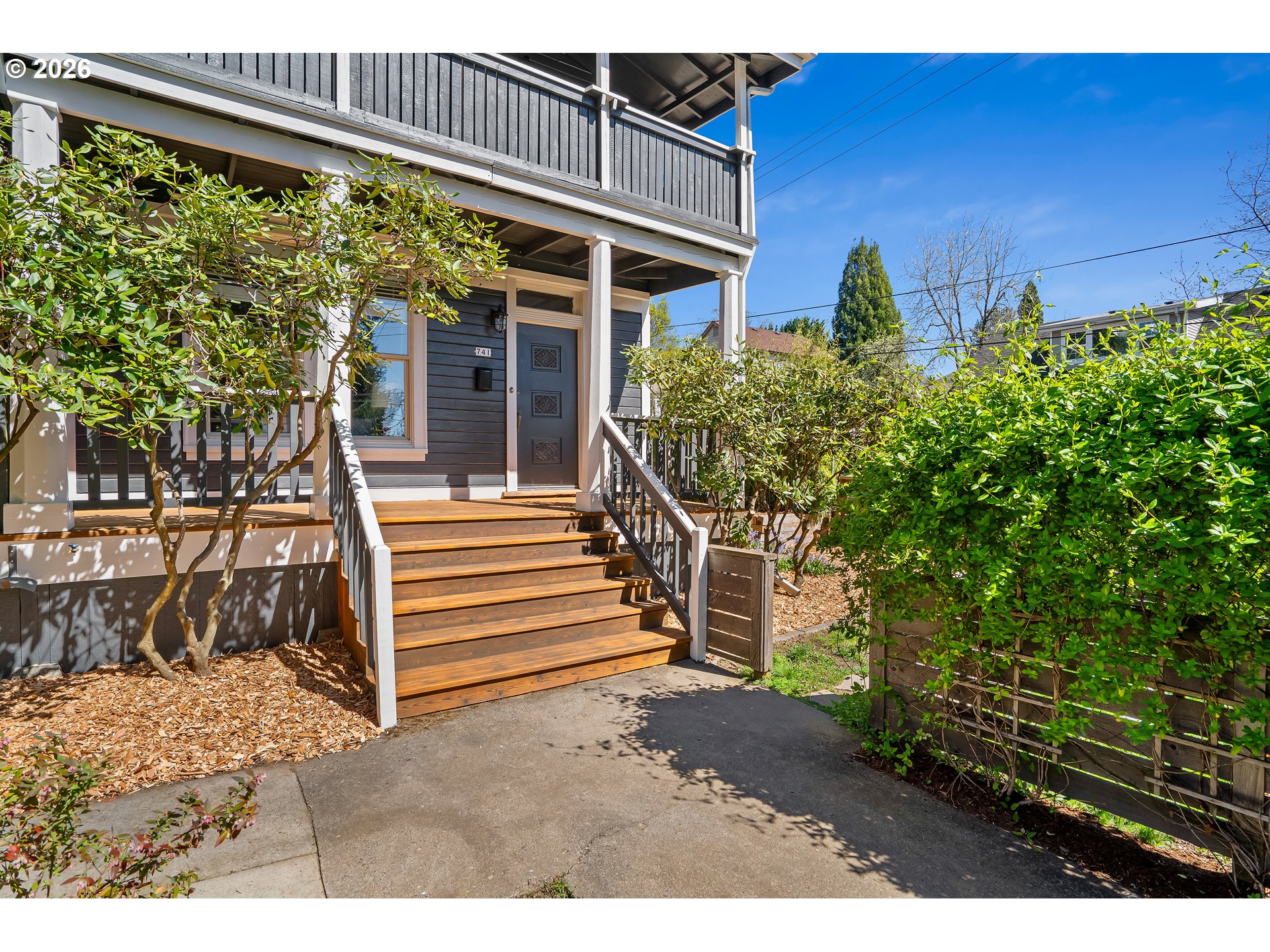 737/741 NE SKIDMORE ST