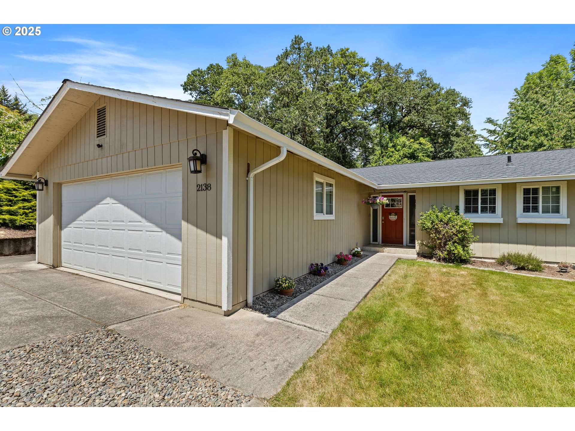2138 SE LOIS DR