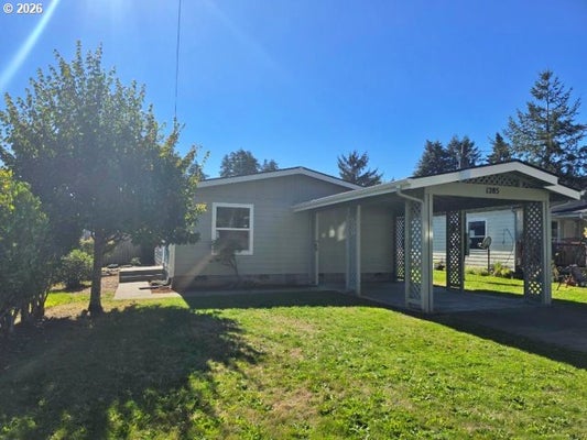 1285 MINNESOTA AVE, COOS BAY, OR 97420 - Image 18be7c1de4fb9e33ca355ee91c547bd9/2092538508