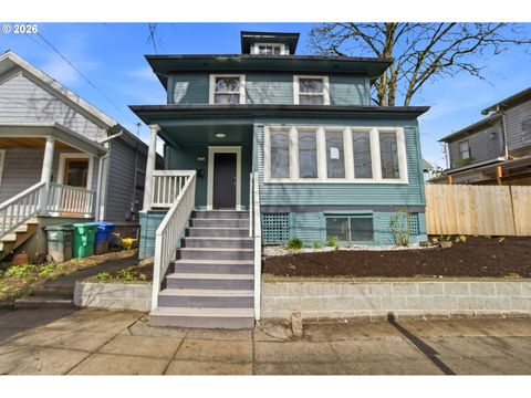 1421 SE PINE ST Portland OR 97214