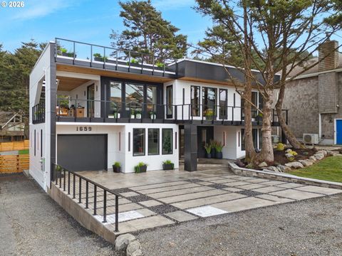 1659 Forest Lawn RD Cannon Beach OR 97110