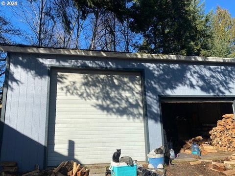 A home in Scappoose