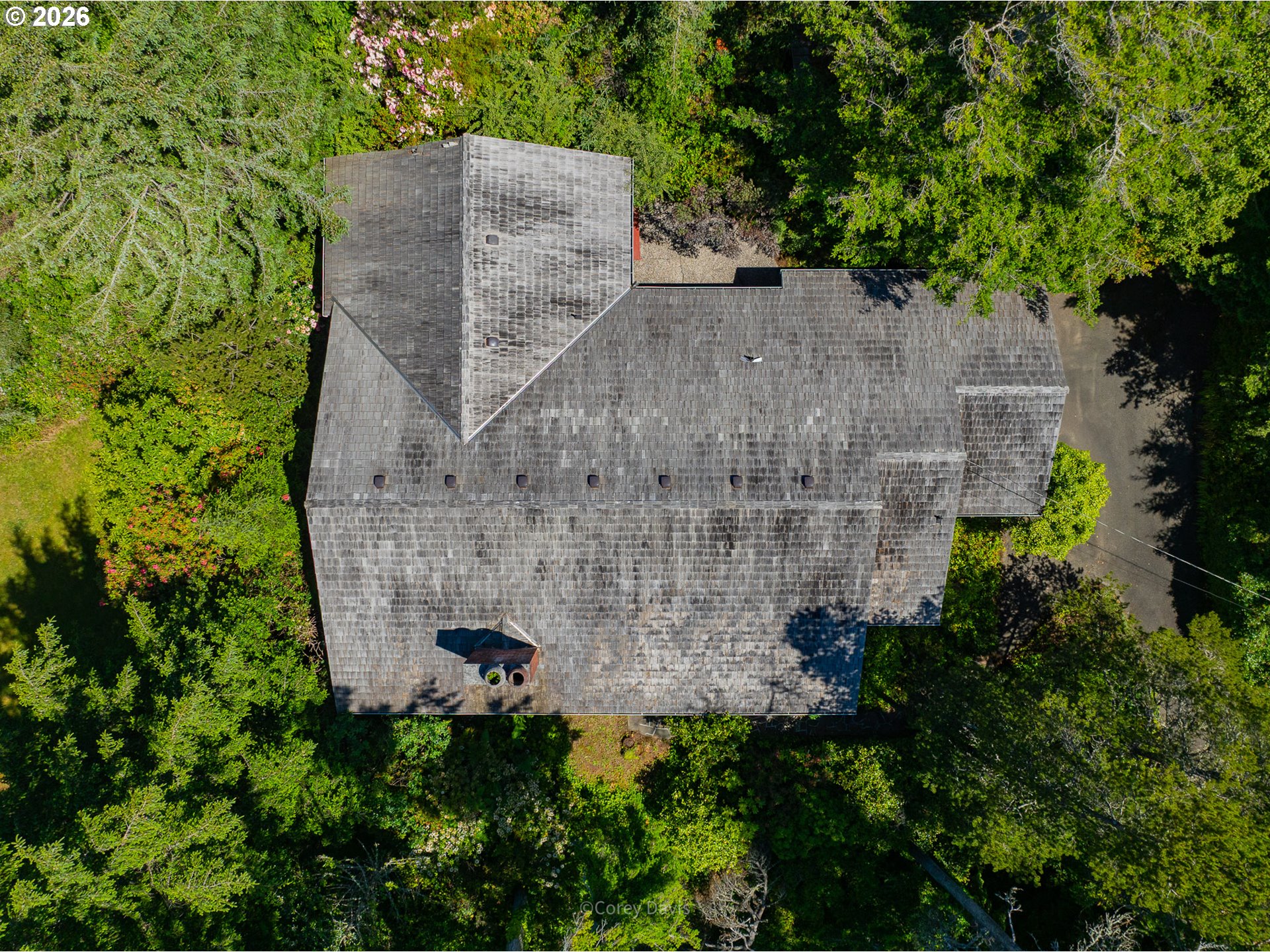 141 MANZANITA AVE