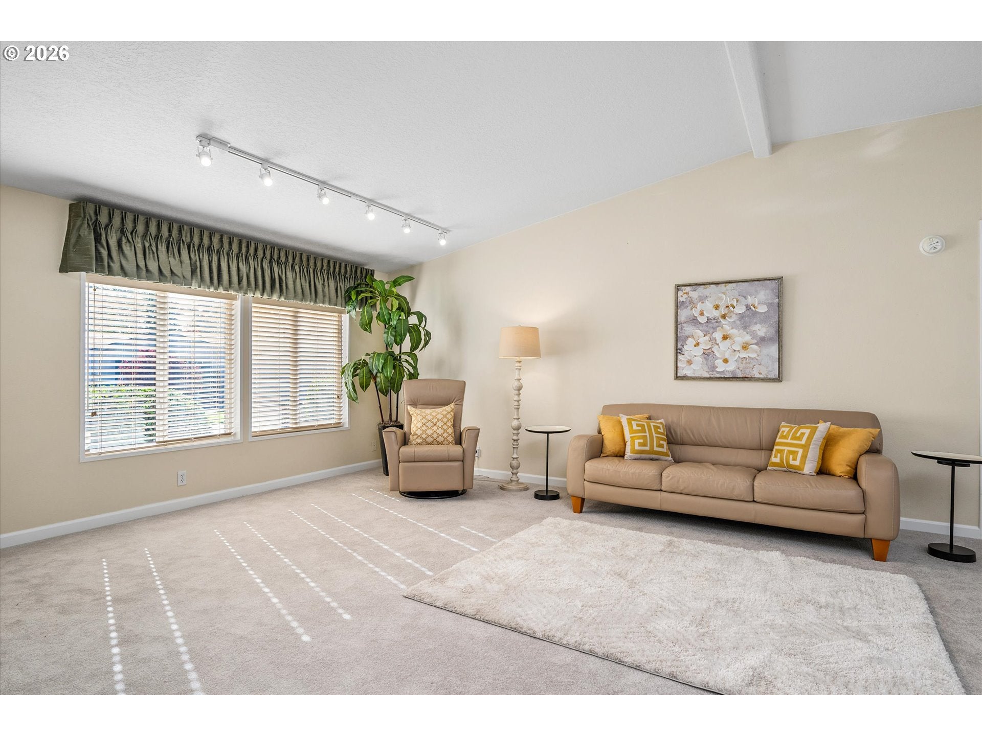 4055 ROYAL AVE 70