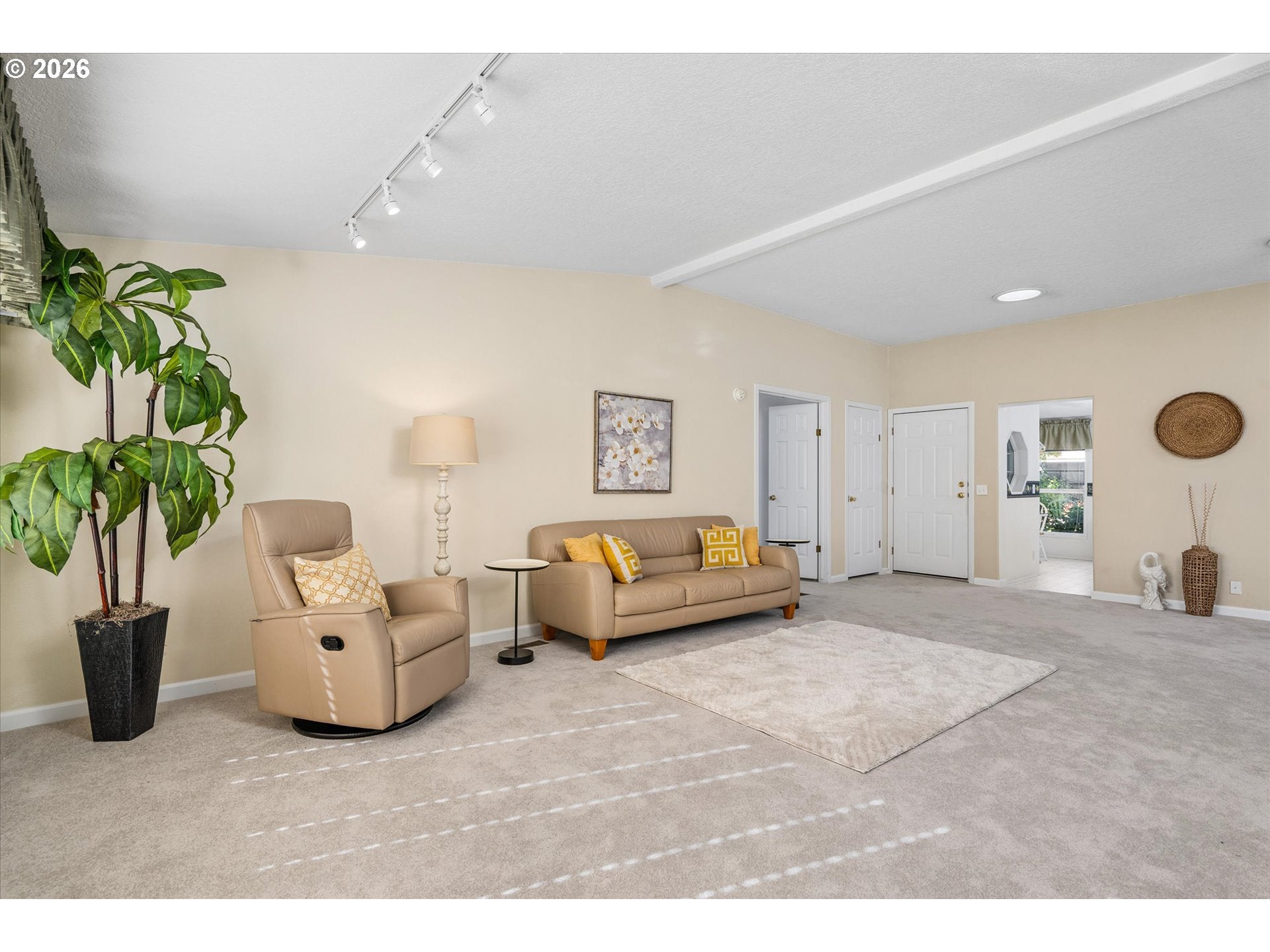 4055 ROYAL AVE 70