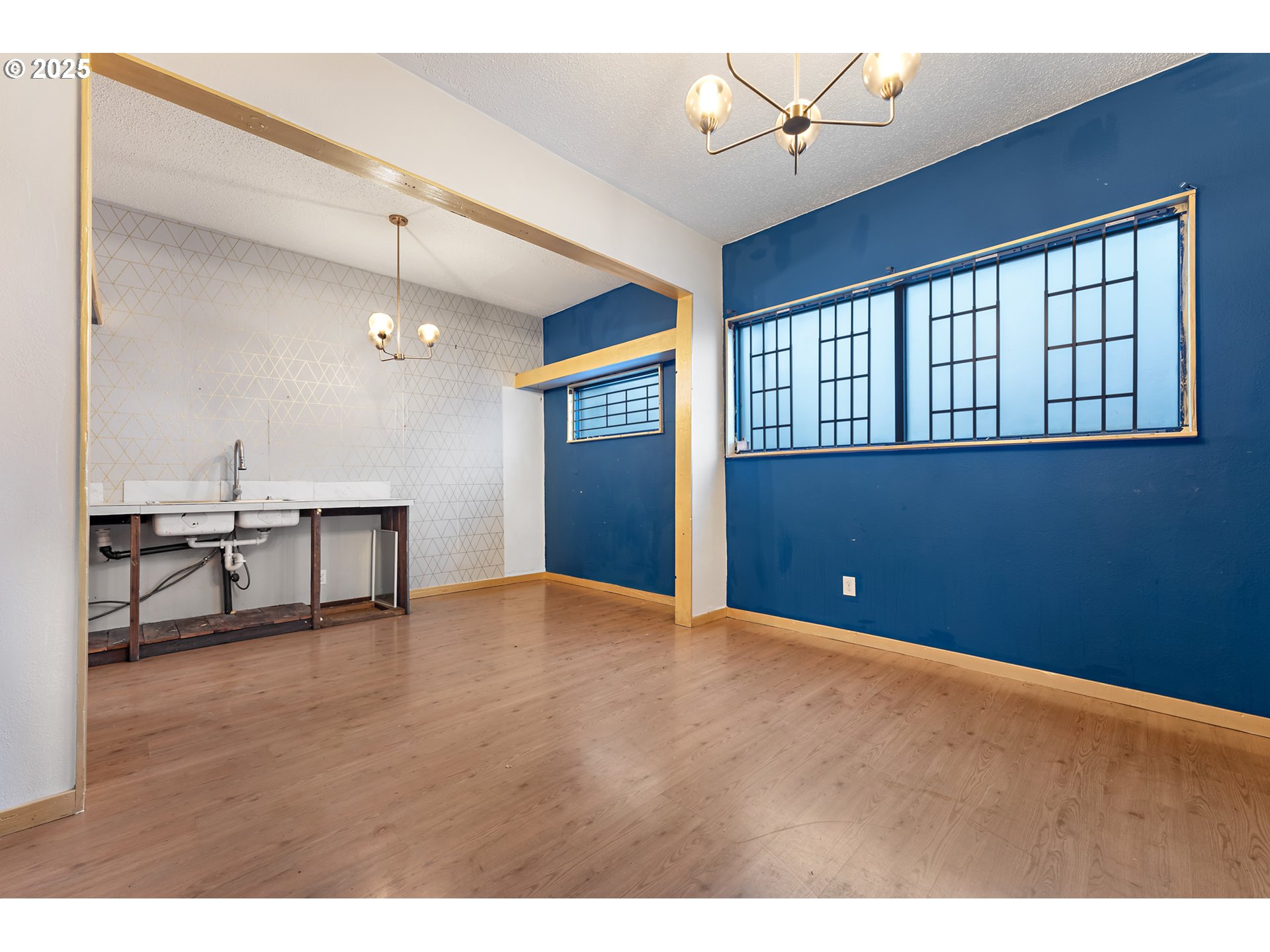 6530 NE M L KING BLVD