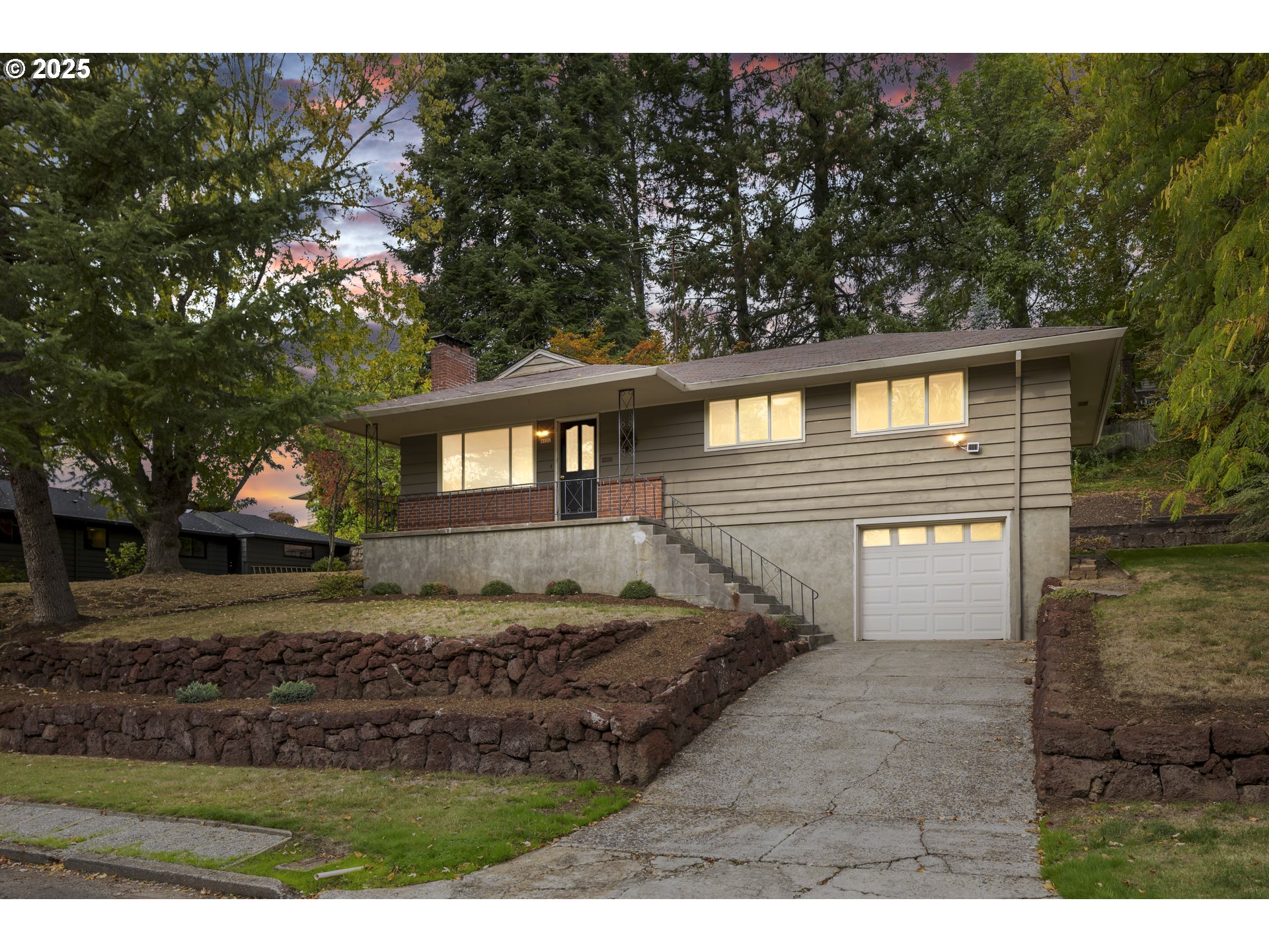 4121 SW IDAHO TER