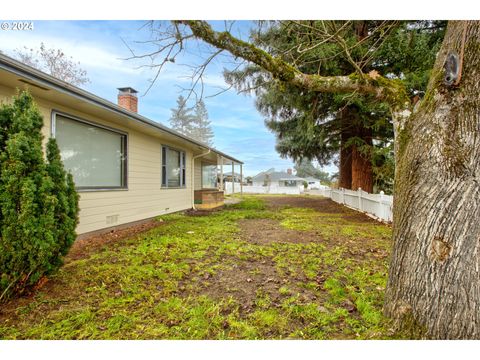 A home in Roseburg