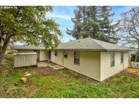 A home in Roseburg