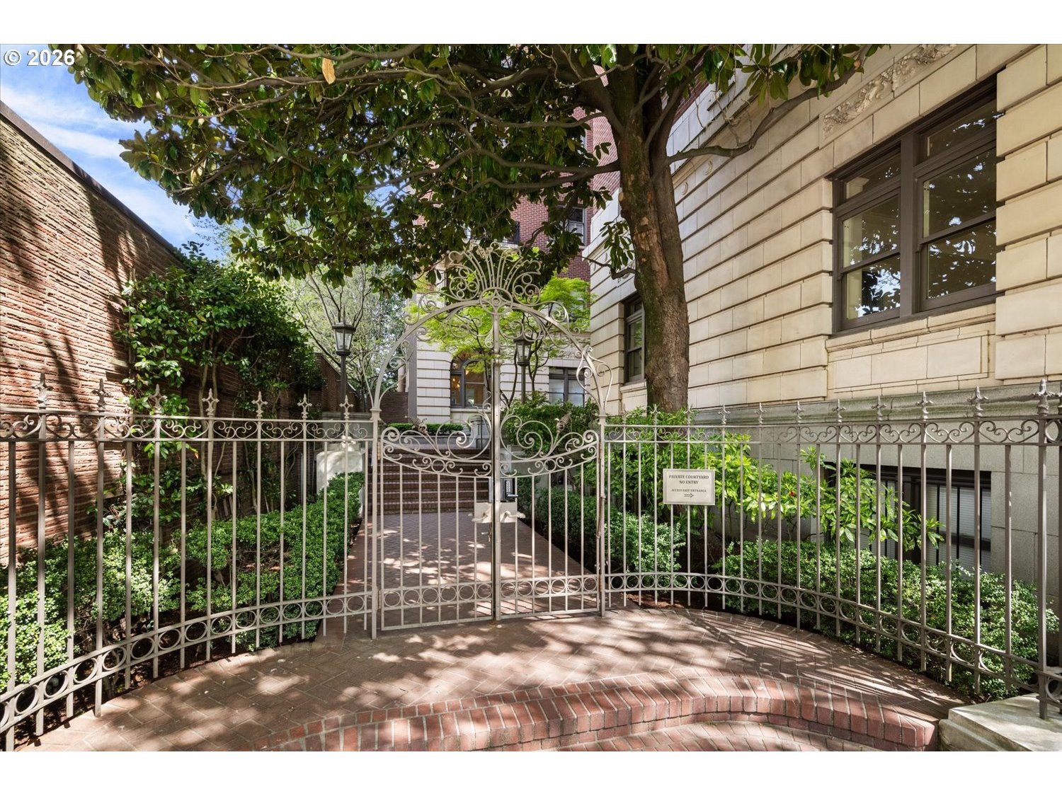 2141 NW DAVIS ST 301