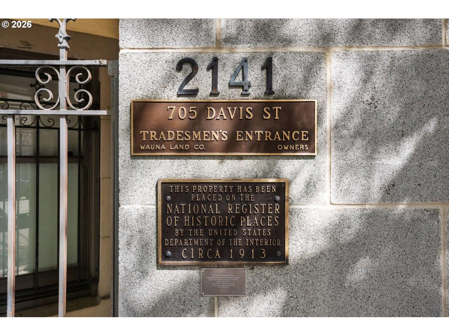 2141 NW DAVIS ST 301