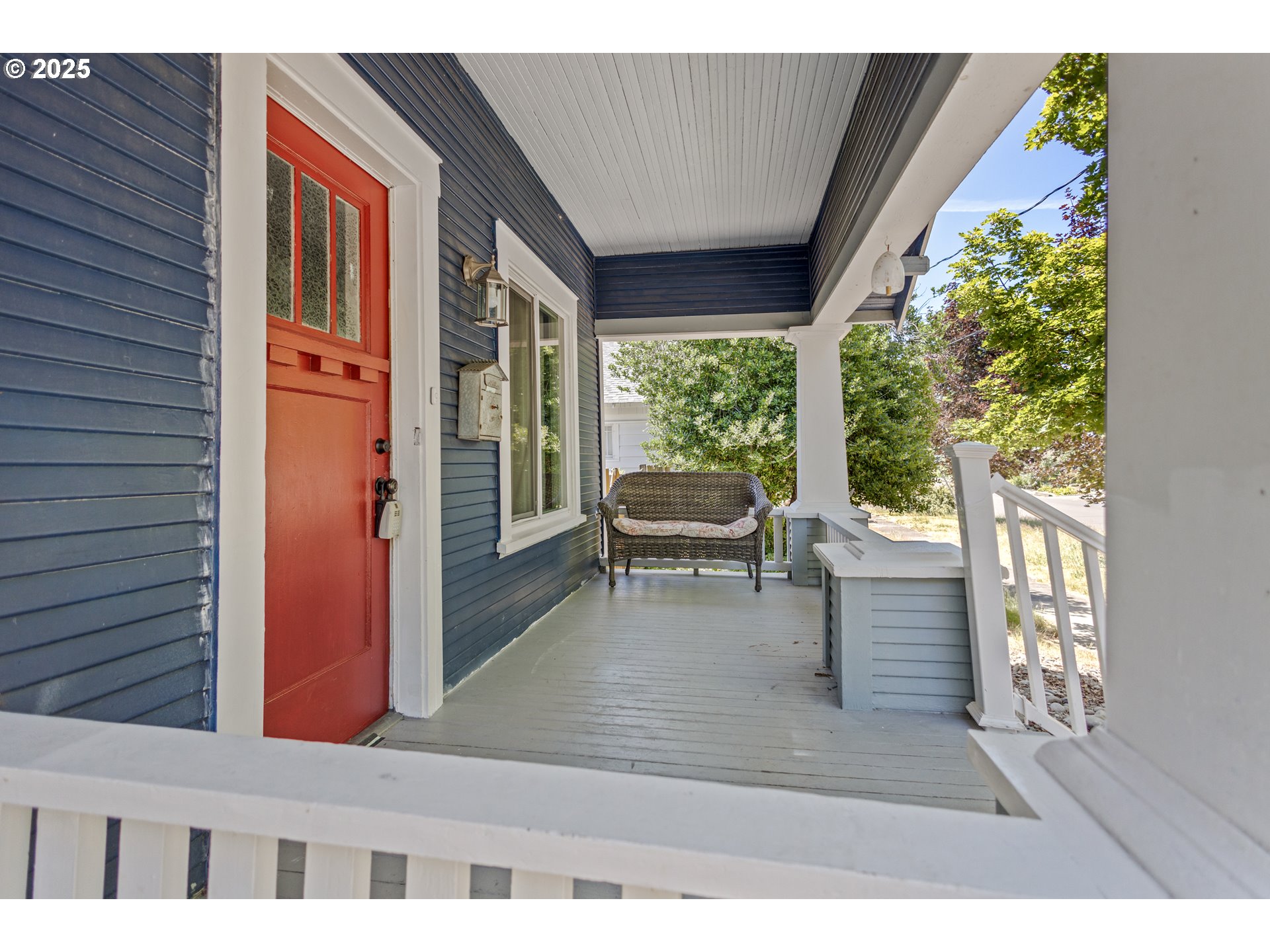 128 NW 9TH ST