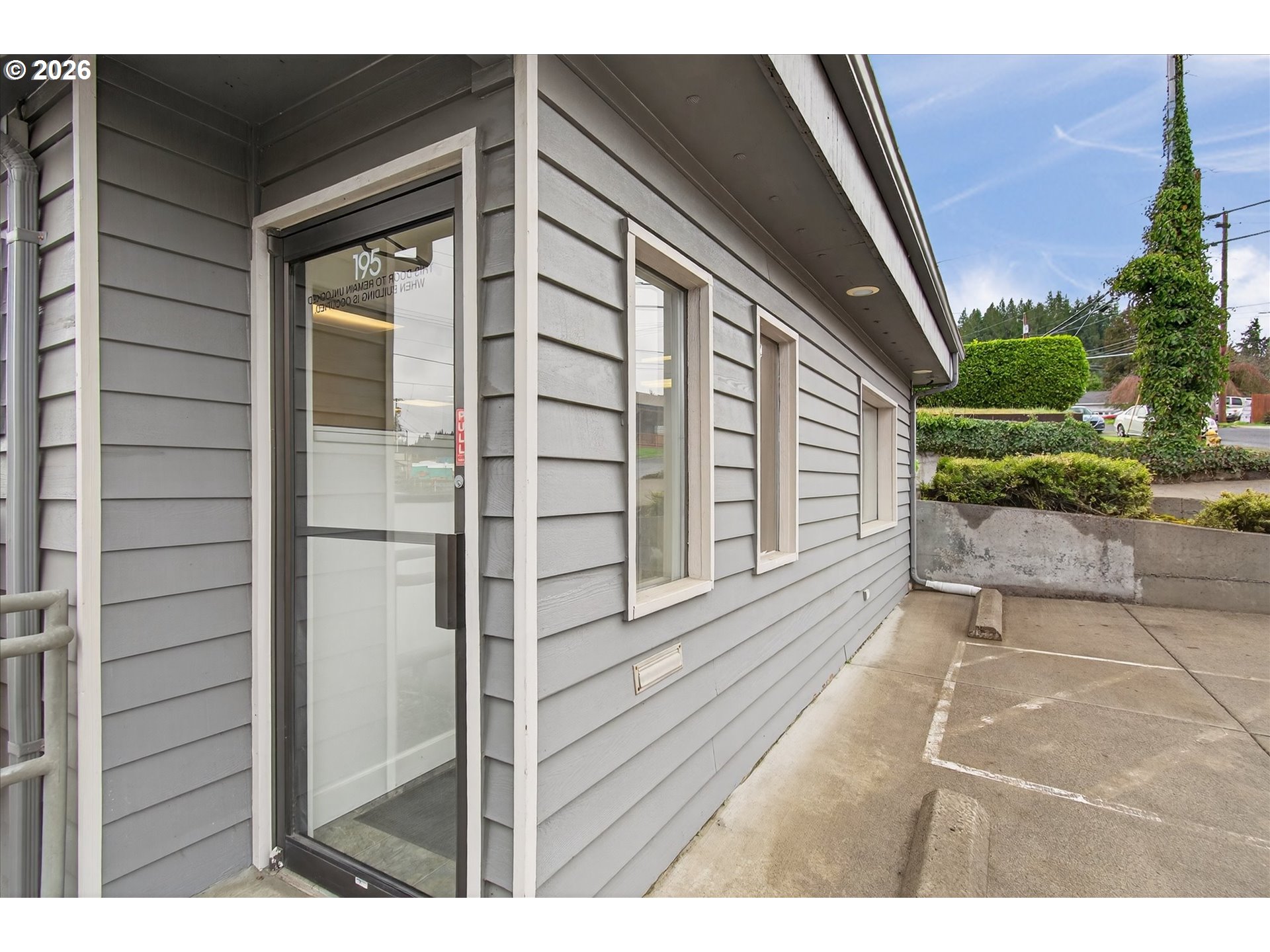 195 W COLUMBIA RIVER HWY