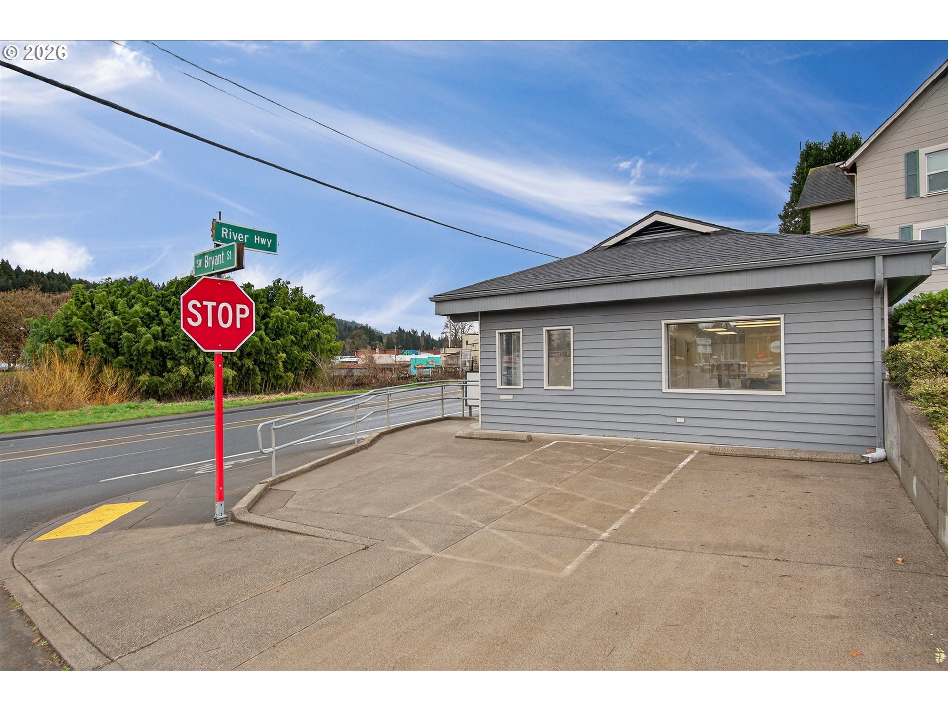 195 W COLUMBIA RIVER HWY