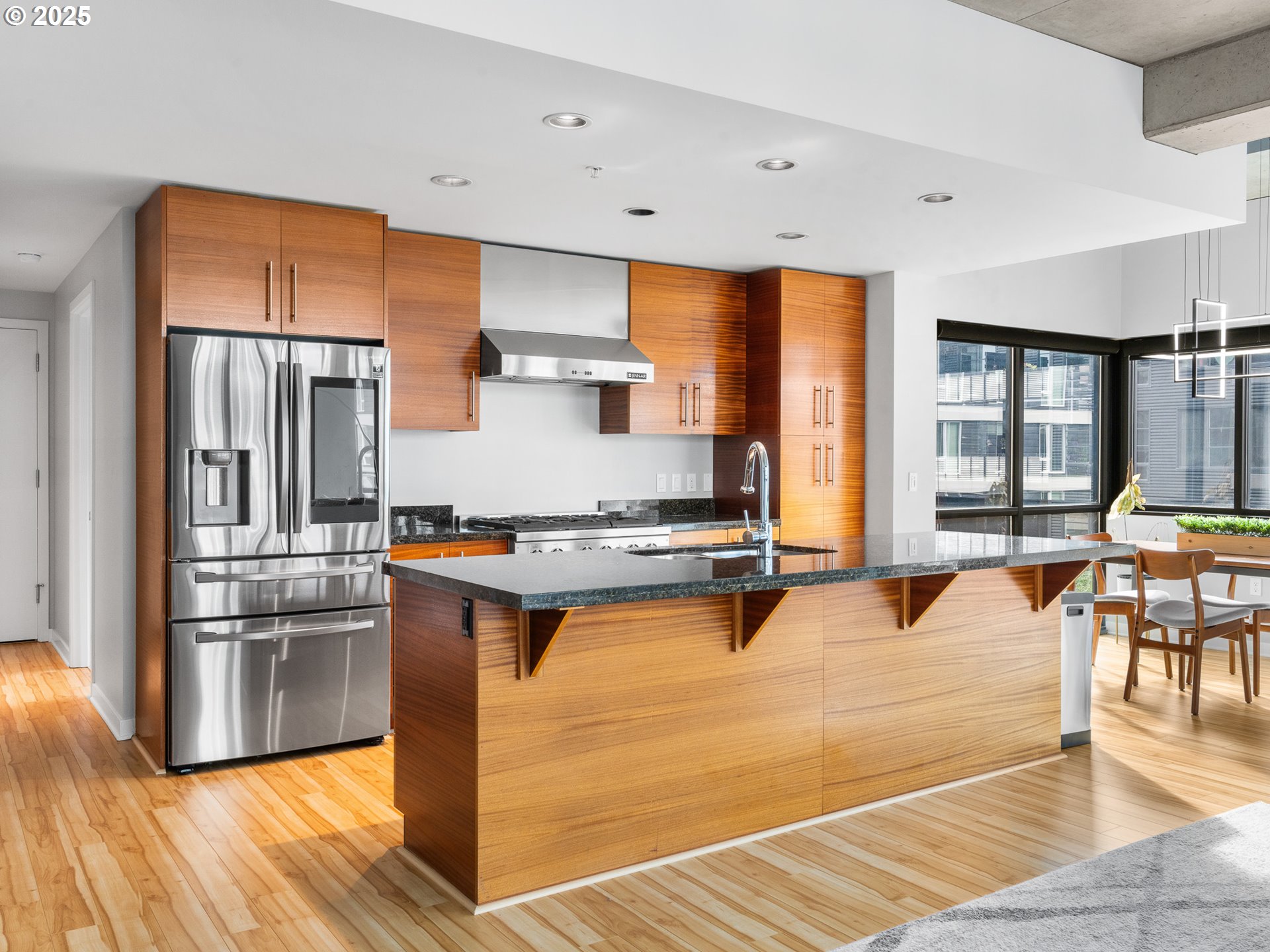 1830 NW RIVERSCAPE ST 406