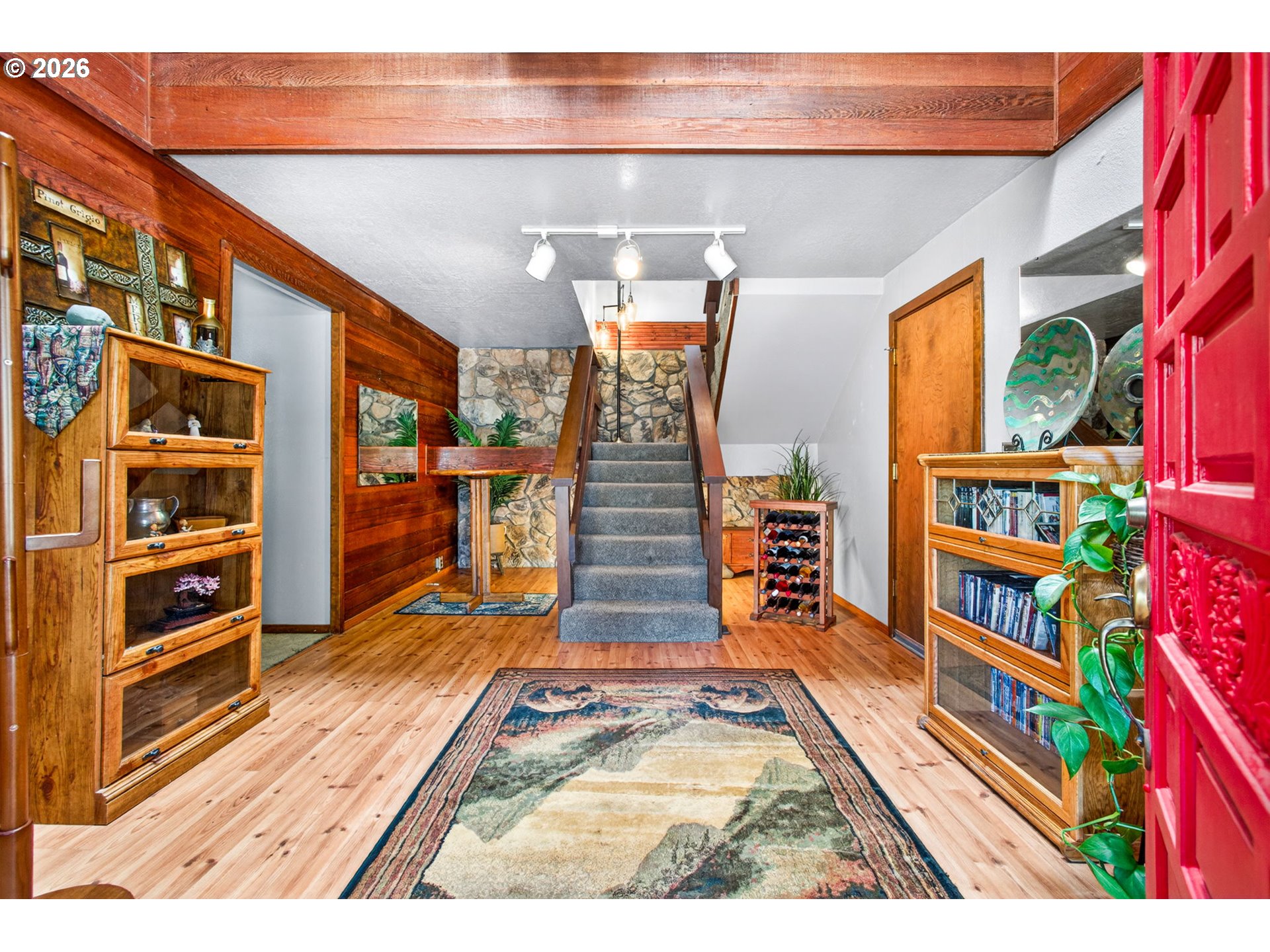 1245 LINNWOOD DR