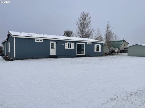 A home in Christmas Valley