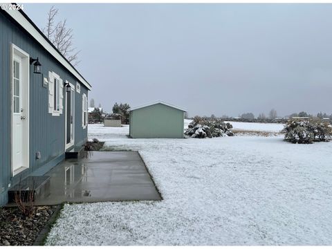 A home in Christmas Valley