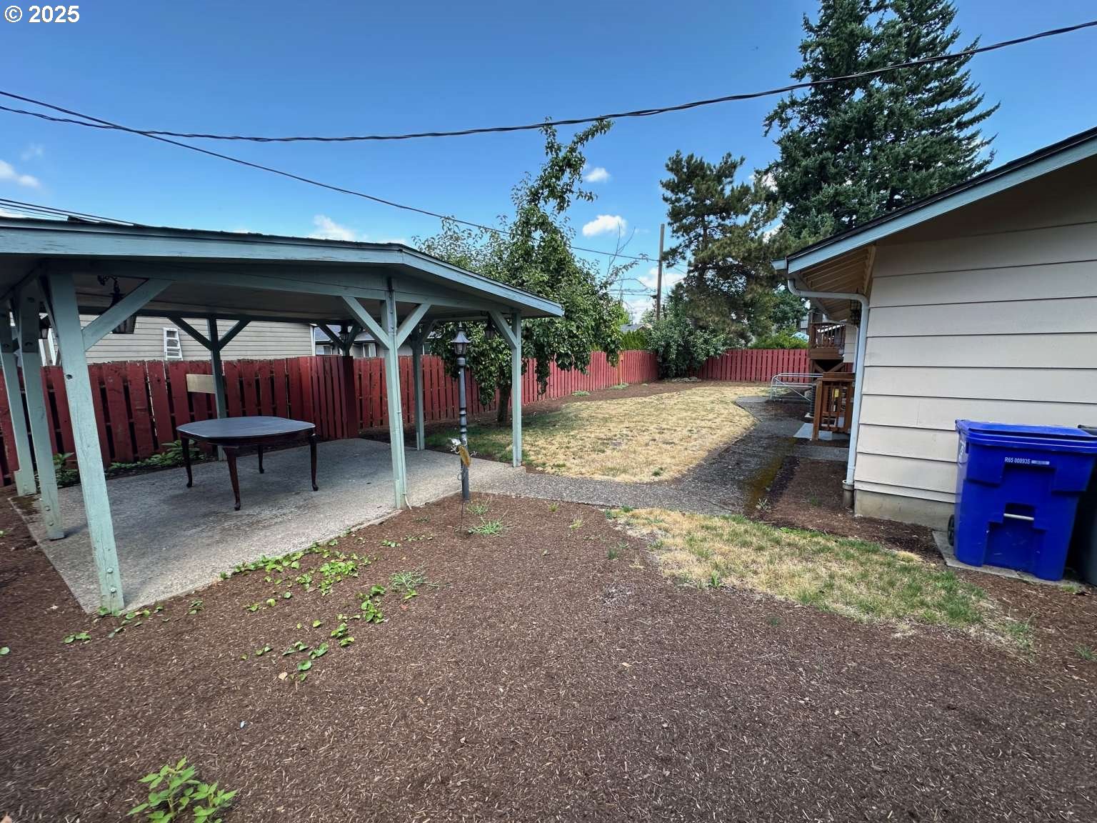17909 NE EVERETT CT