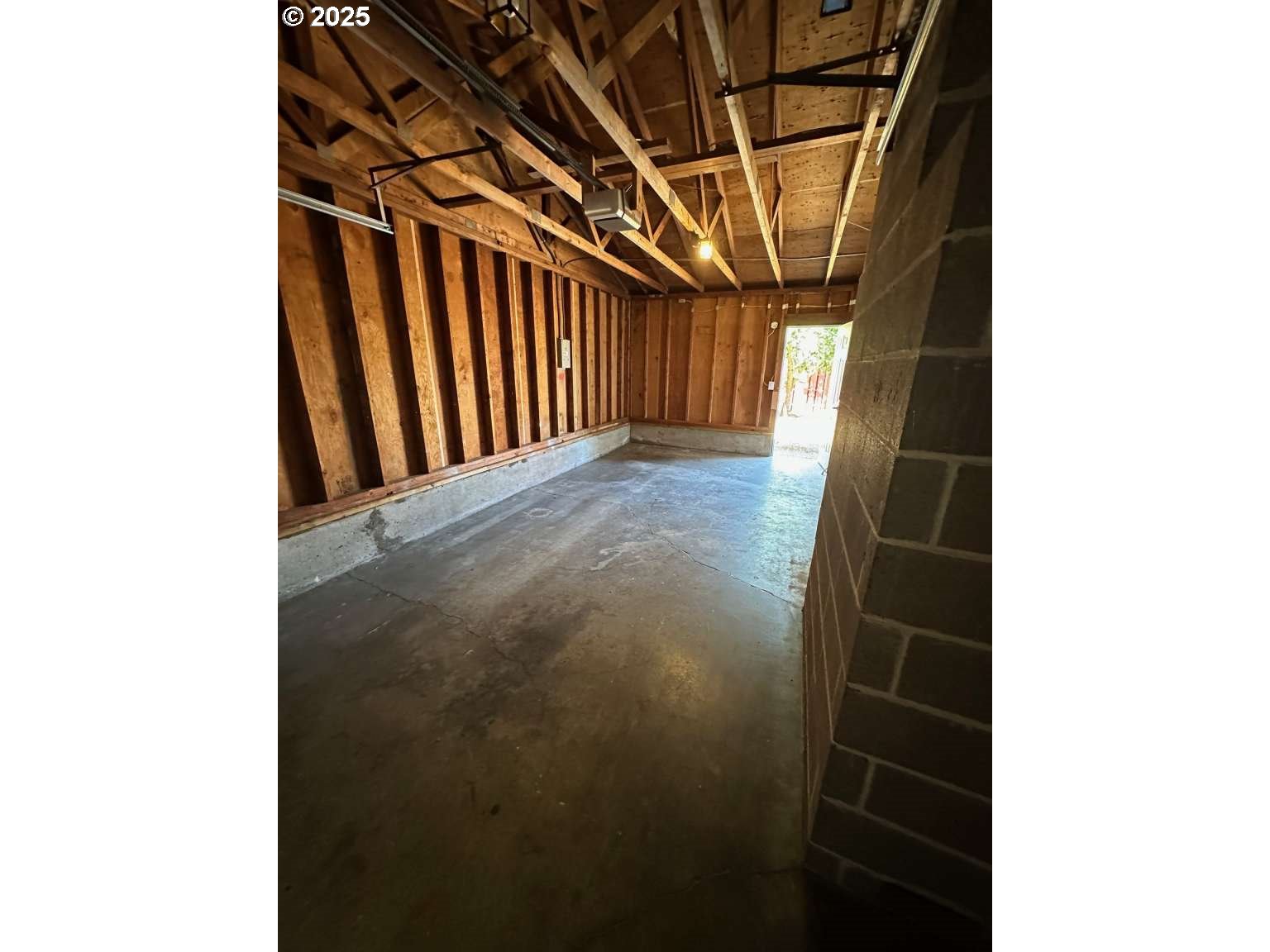 17909 NE EVERETT CT
